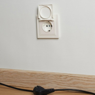 Розетка с/у 2P+E 16A, IP20, в сборе, со шторками и крышкой, IEK BRITE [BR-R16-16-K36] жемчуг