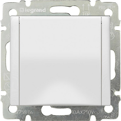 Розетка с/у 2P+E 16A, IP20, с крышкой, Legrand Valena [774422] белый