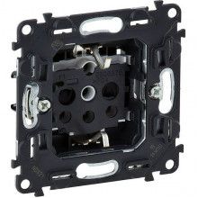 Розетка с/у 2P+E 16A, IP20, со шторками, винтовой зажим, Legrand Valena механизм IN'MATIC [753029]