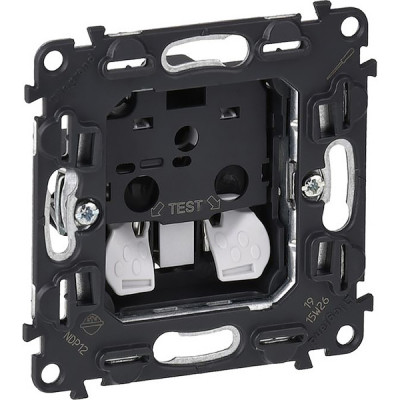 Розетка с/у 2P 16A, IP20, со шторками, Legrand Valena механизм IN'MATIC [753016]